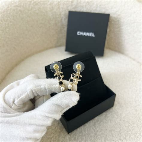 chanel 23c earring
